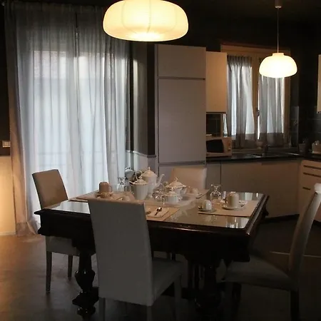 La Falconera Bed & Breakfast *